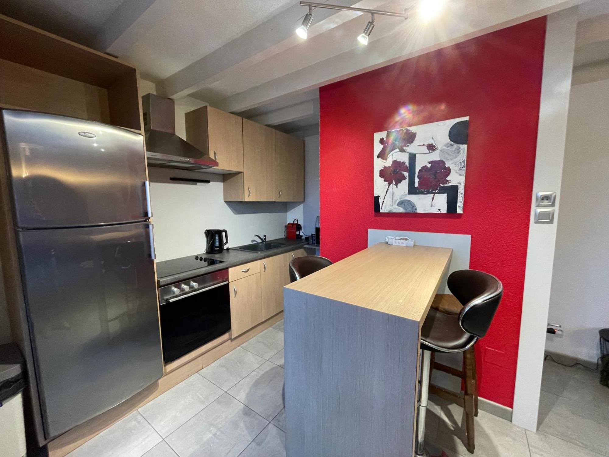Fathala - Appartement Lumineux En Dernier Etage - Face A La Gare Routiere Sarrebourg Eksteriør billede