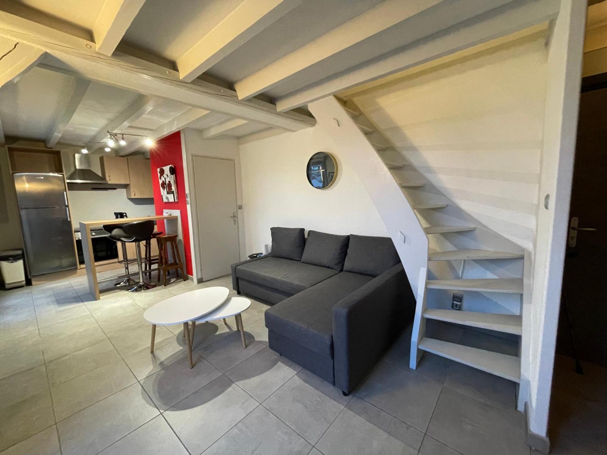 Fathala - Appartement Lumineux En Dernier Etage - Face A La Gare Routiere Sarrebourg Eksteriør billede